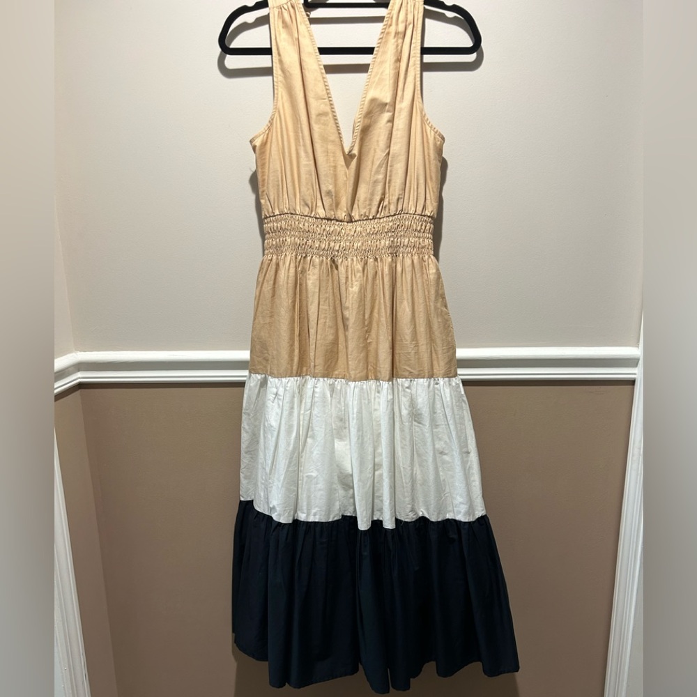 Elegant Tan and White Tiered Dress - Picture 1 of 3